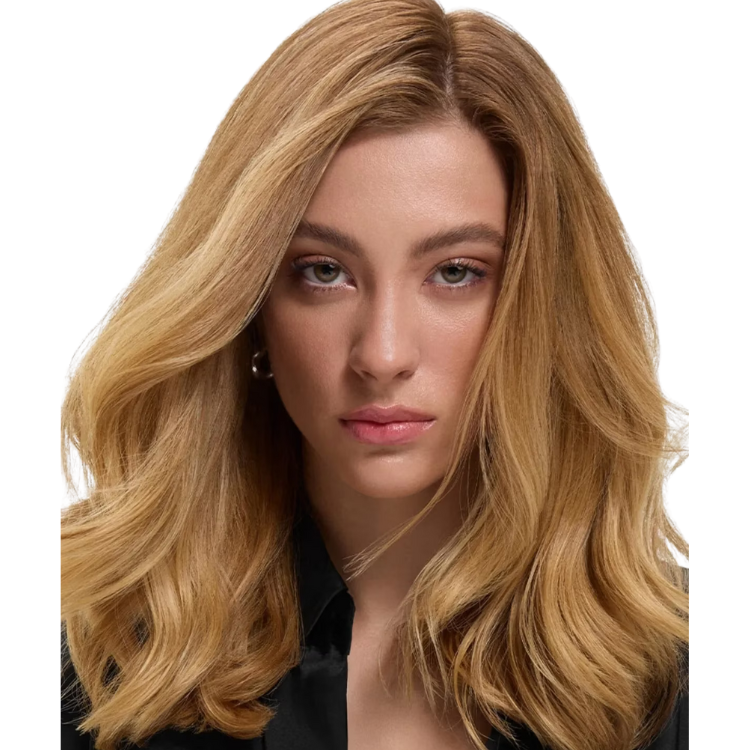 Model mit glattem, frizzfreiem Haar nach Smoothfiller Keratin Treatment bei Friseur Hollywood Wien